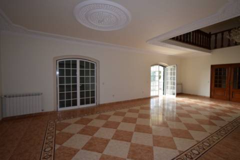 Moradia M4 com piscina