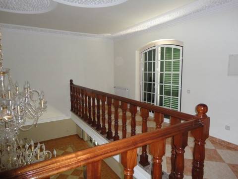 Moradia M4 com piscina