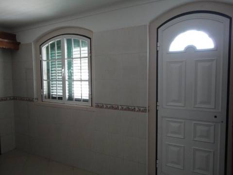 Moradia M4 com piscina