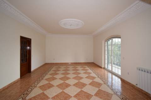 Moradia M4 com piscina