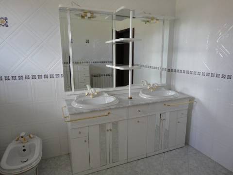 Moradia M4 com piscina