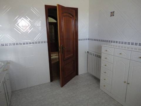 Moradia M4 com piscina