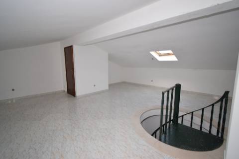 Moradia M4 com piscina