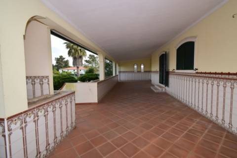 Moradia M4 com piscina