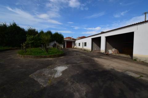 Moradia M4 com piscina