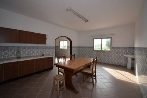 Moradia M4 com piscina