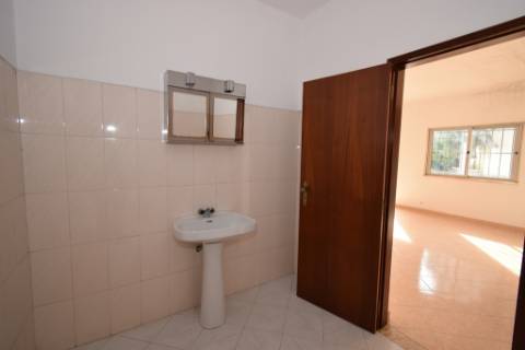 Moradia M4 com piscina