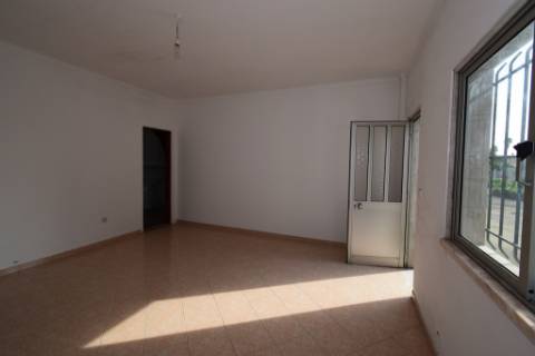 Moradia M4 com piscina