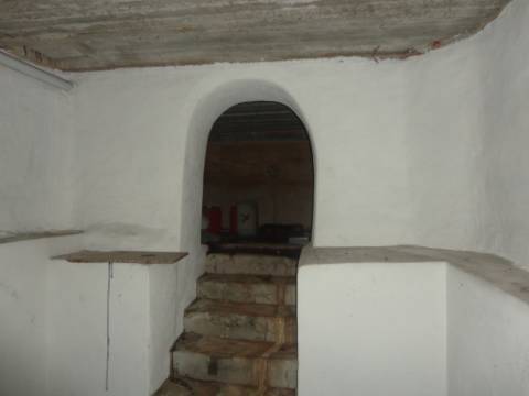 Prédio em Moitas Venda, de 3 pisos para comércio e habitação para finalizar construção