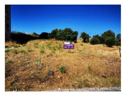 Terreno urbano com 493 m2 , destinado a construção.