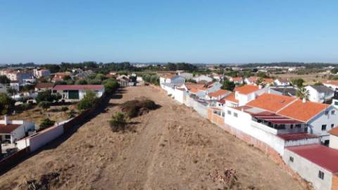 Terreno com 7120 m2 com projeto aprovado para moradias