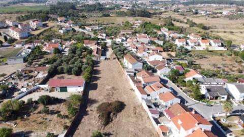 Terreno com 7120 m2 com projeto aprovado para moradias