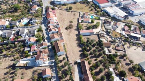 Terreno com 7120 m2 com projeto aprovado para moradias
