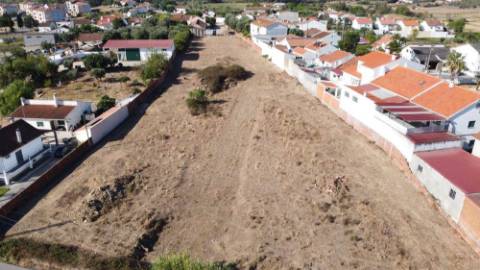 Terreno com 7120 m2 com projeto aprovado para moradias