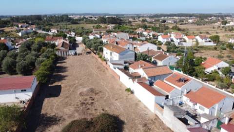 Terreno com 7120 m2 com projeto aprovado para moradias