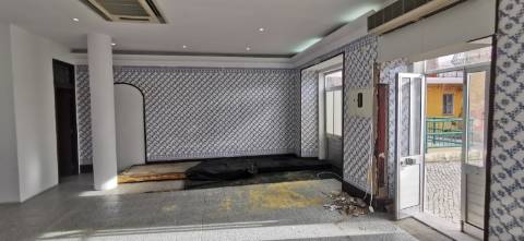 Loja ampla no centro