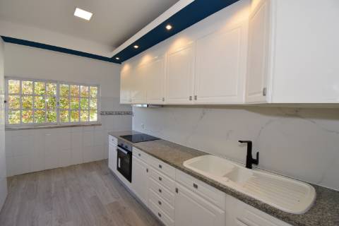 Andar de moradia M3 + 1 com agradável espaço exterior em Torres Novas