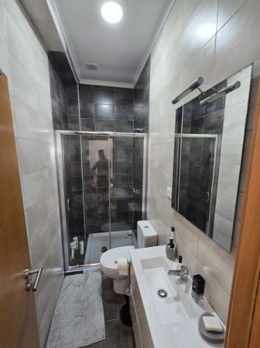 Moradia T3 térrea com quintal, garagem, sótão e terraço