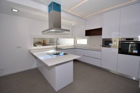 Moradia M5, isolada, com Piscina
