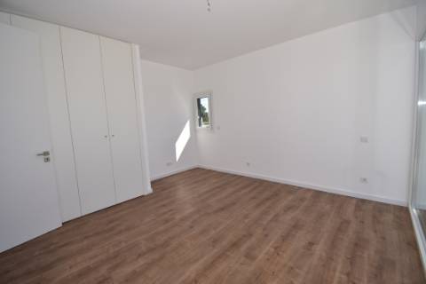 Moradia M5, isolada, com Piscina
