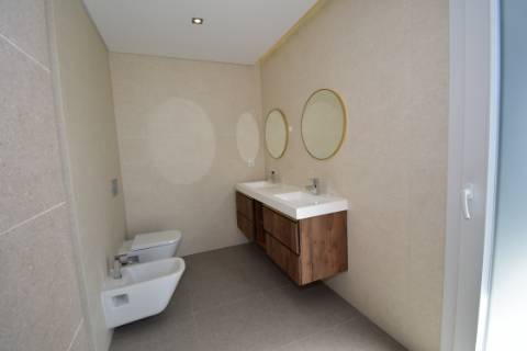 Moradia M5, isolada, com Piscina
