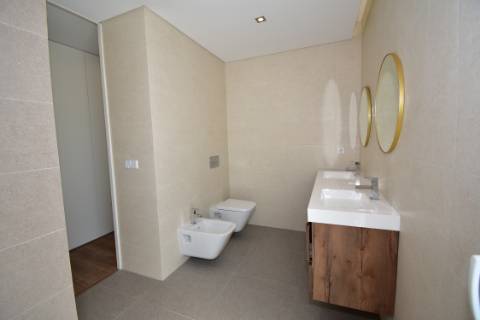 Moradia M5, isolada, com Piscina
