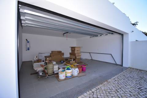 Moradia M5, isolada, com Piscina
