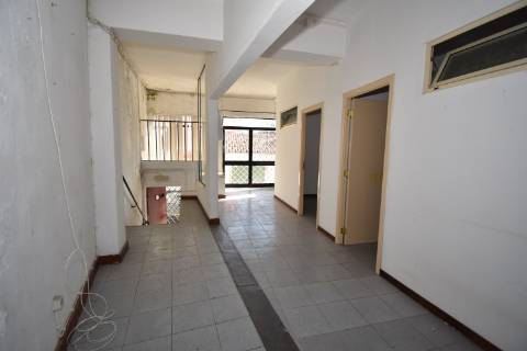 
Espaço comercial com excelente localização na Chamusca