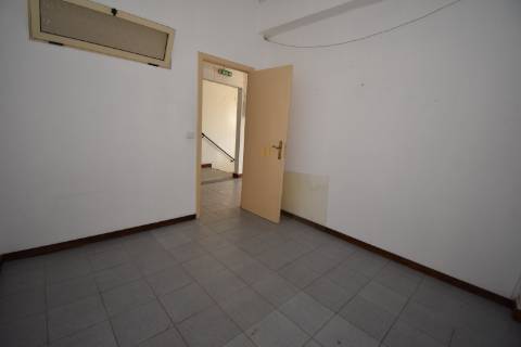 
Espaço comercial com excelente localização na Chamusca