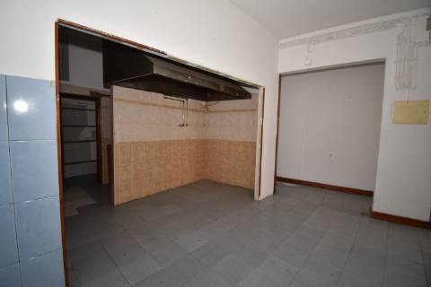 
Espaço comercial com excelente localização na Chamusca