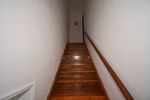 Moradia T5 com boxes para cavalos