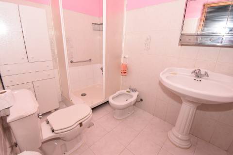 Apartamento T2 de rés do chão com sótão e garagem no Entroncamento