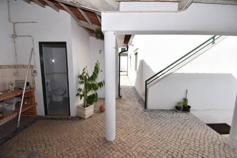 Moradia T4 com piscina