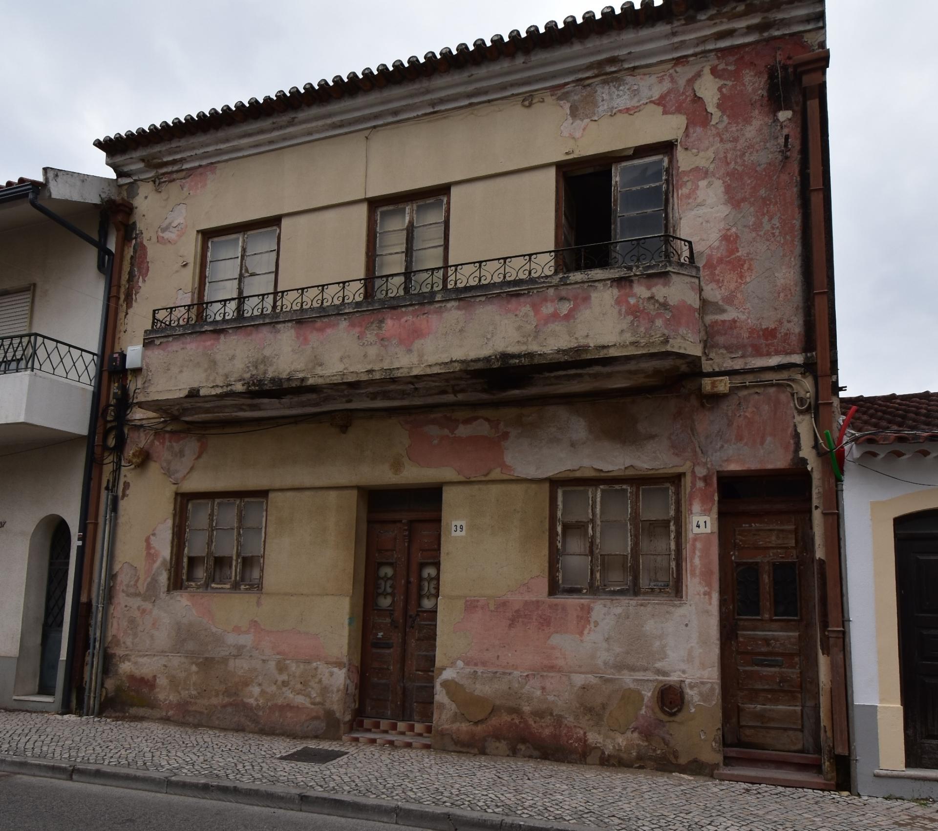 Moradia de dois pisos