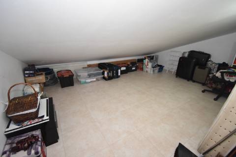 Apartamento T1 Dúplex, com garagem e terraço, inserido em prédio com elevador no Centro do Entroncamento