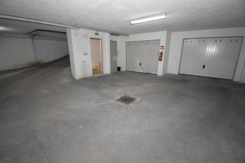 Apartamento T1 Dúplex, com garagem e terraço, inserido em prédio com elevador no Centro do Entroncamento