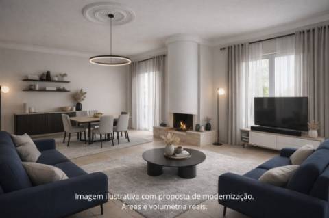 Moradia com piscina localizada na Atalaia