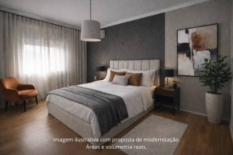 Moradia com piscina localizada na Atalaia