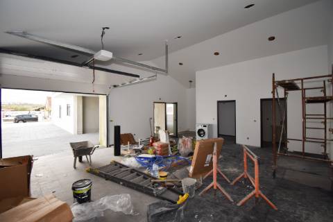 Moradia Independente Remodelada com Open Space, Garagem Dupla e Excelente Localização em Tomar