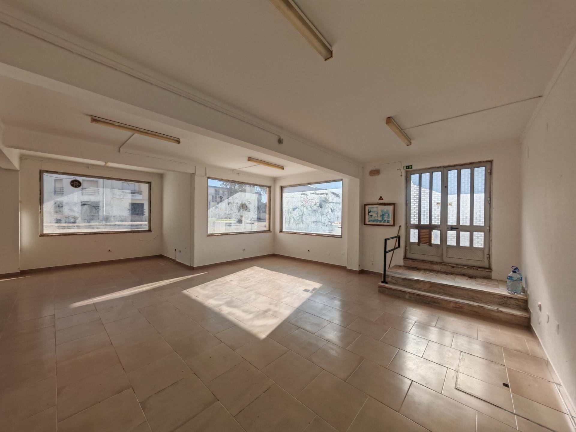 Loja para comércio e serviços