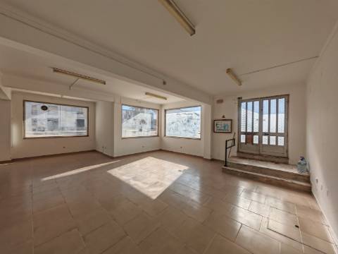 Loja para comércio e serviços