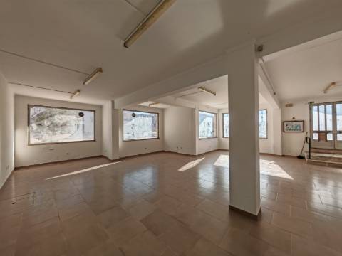 Loja para comércio e serviços