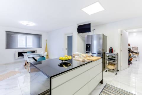 Moradia T4 em zona sossegada em Vila Nova da Telha