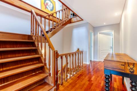 Moradia T4 em zona sossegada em Vila Nova da Telha