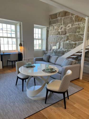 Luxuoso Apartamento T1 Mezanine para arrendamento