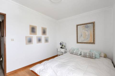 APARTAMENTO T3 NA ZONA RESIDENCIAL DA PRELADA