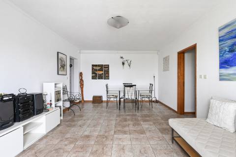 APARTAMENTO T3 NA ZONA RESIDENCIAL DA PRELADA