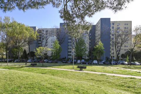 APARTAMENTO T3 NA ZONA RESIDENCIAL DA PRELADA