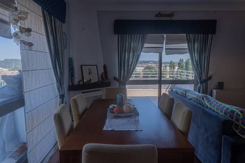 Apartamento T3 com Terraço em Águas Santas