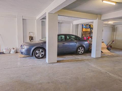 Apartamento T3 com Terraço em Águas Santas